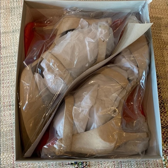 Sole Society Pump - Picture 4 of 6